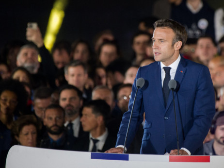 Macron riskira prosvjede planom da produži radni staž Francuza