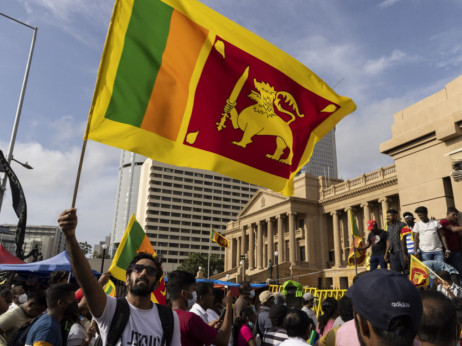 Politička kriza u Šri Lanci, predsjednik u bijegu