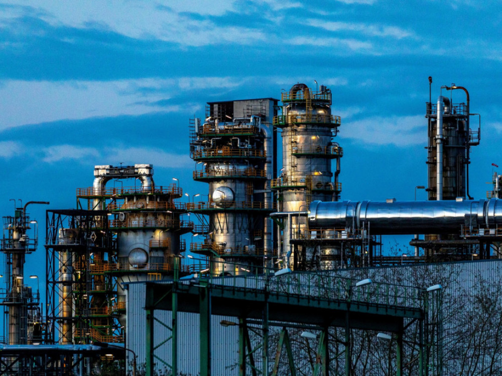 Nafta bilježi rast zbog podataka iz Kine i napada na ruske rafinerije