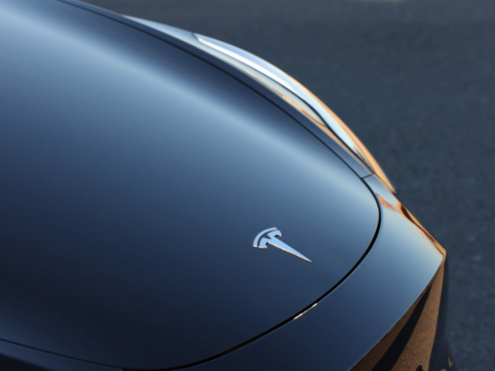 Teslina autonomna vozila skuplja za 3.000 dolara