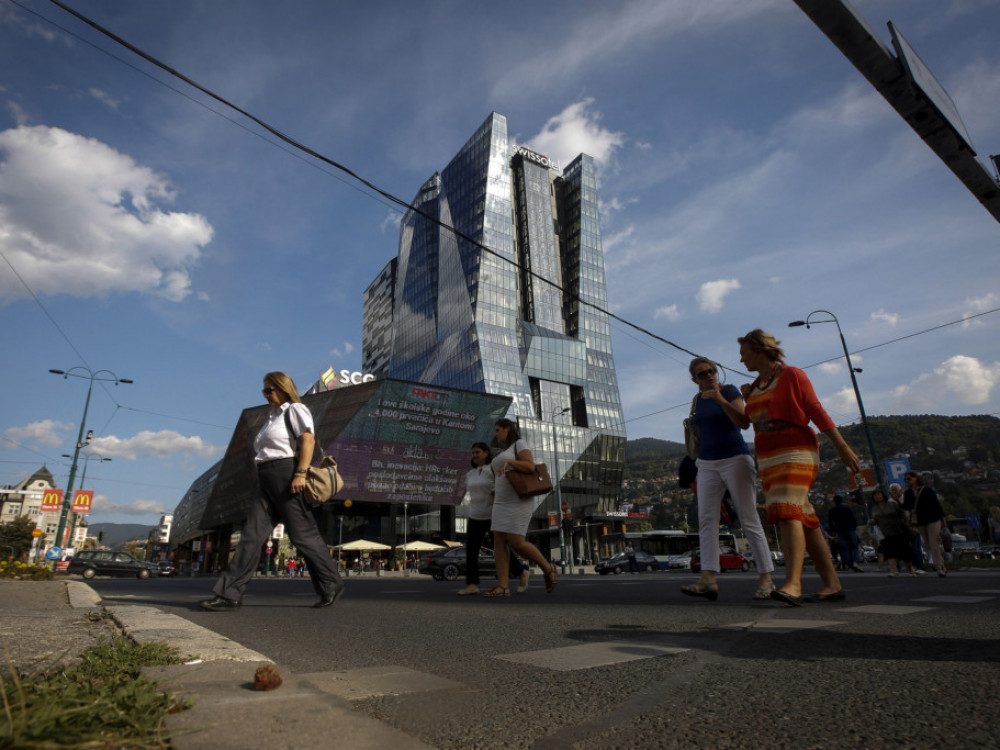 Rast cijena ubrzava, godišnja inflacija čak 14,1 posto