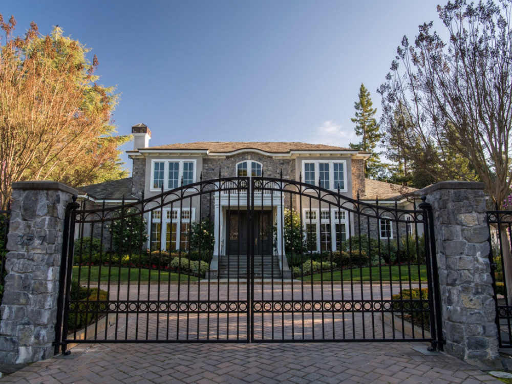 Pad cijena nekretnina u SAD i Evropi