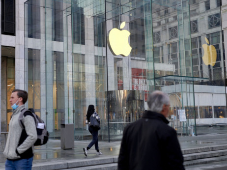 Apple zbog stanja na tržištu povećava plate