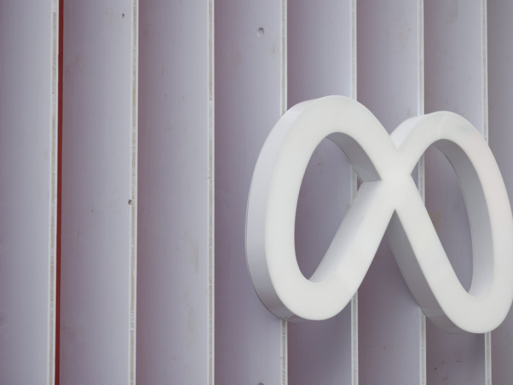 Meta poziva menadžere da zavrnu rukave ili da odu