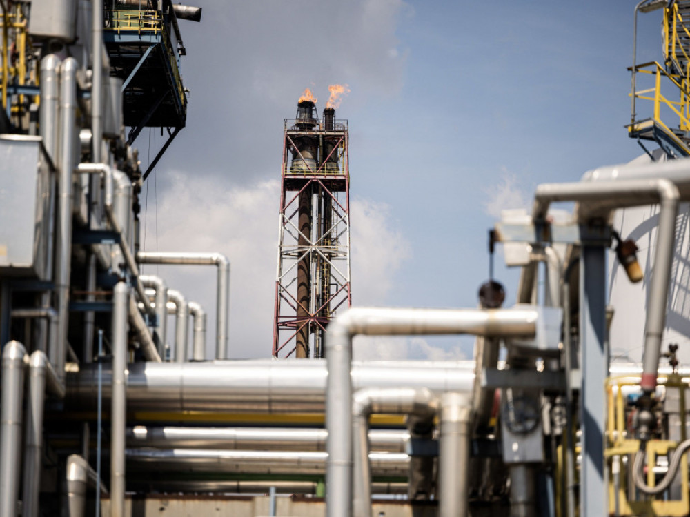 Rekordan rast cijena nafte nakon novih EU sankcija