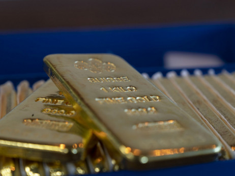 Cijena zlata bi 2023. mogla da probije granicu od 2.000 dolara po unci