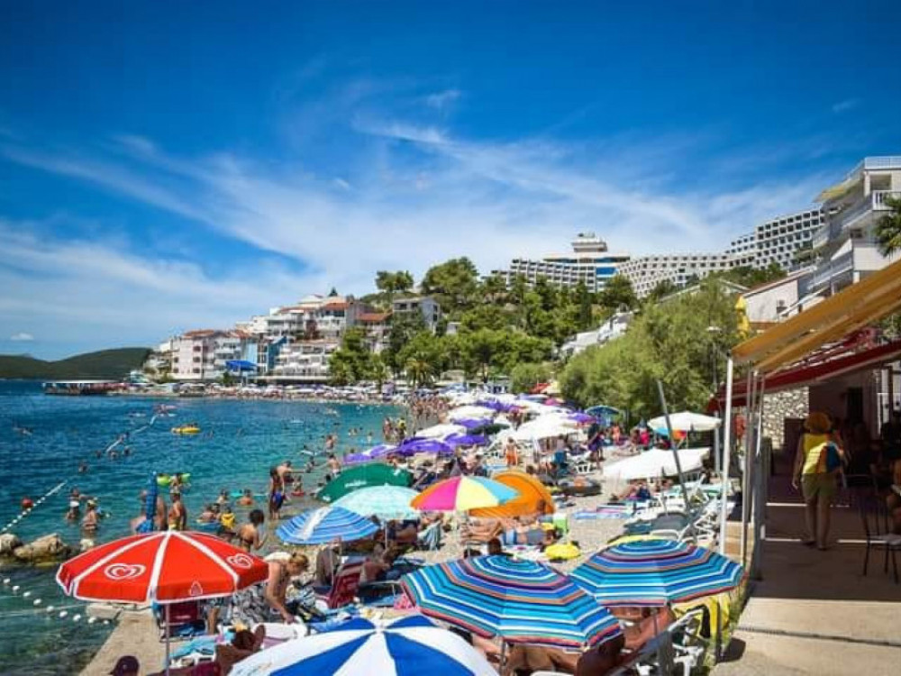 Neum nadmašuje očekivanja: Turistički kapaciteti puni, cijene porasle za 15 posto