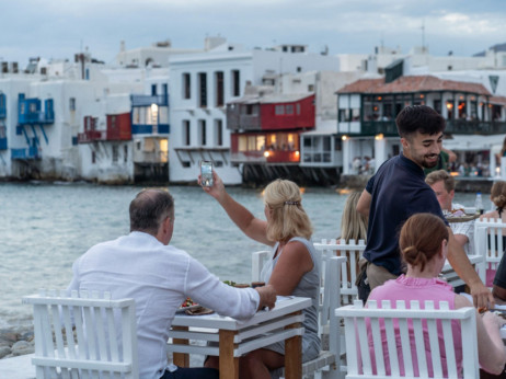 Grčki turizam se oporavlja, gospodarski rast od minimalno 3,2 posto