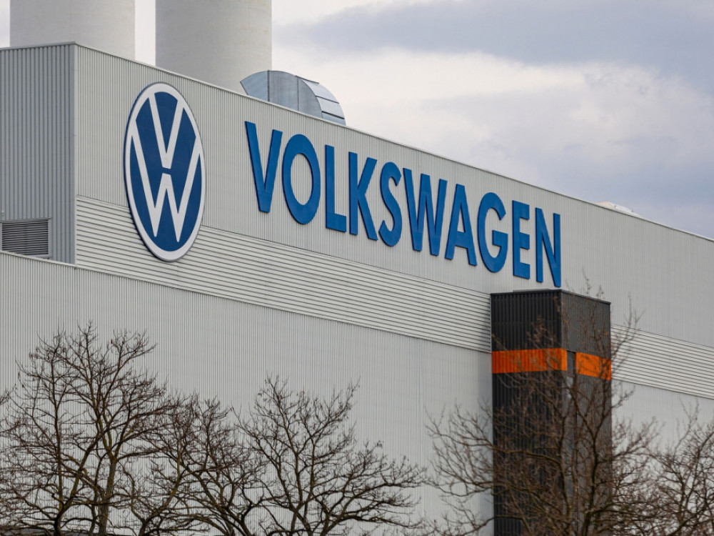 VW odgađa proizvodnju EV koje bi trebalo da parira Tesli