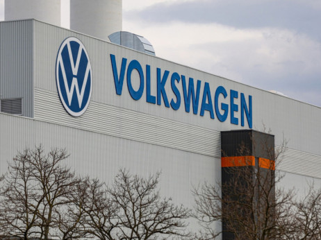 VW odgađa proizvodnju EV koje bi trebalo da parira Tesli