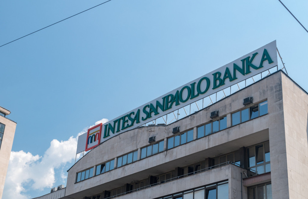 Intesa Sanpaolo Banka ostvarila pad neto dobiti od 15 posto