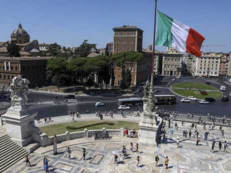 Moody's smanjio rejting Italije na negativan
