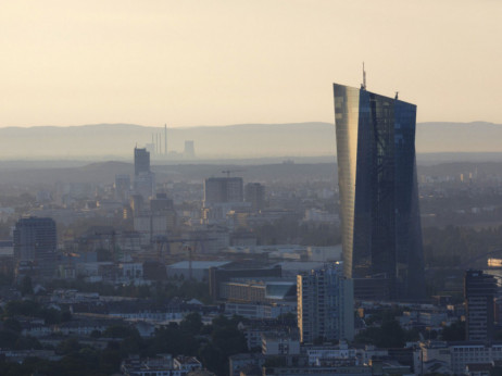 Vlada mišljenje da će ECB do listopada kamatu povećati za cijeli bod