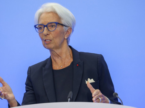 Lagarde: Evrozona trenutno nije u recesiji, ekonomija i dalje raste