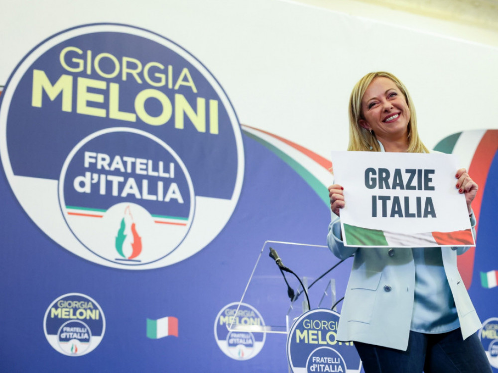 Izlazne ankete upućuju da će Italija dobiti prvu premijerku
