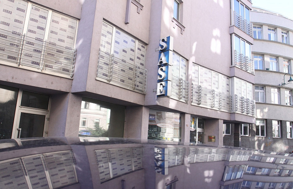 Tanak dan na berzama, dominirala trgovina dionicama Bosnalijeka