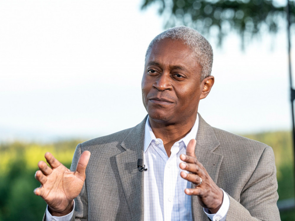 Zvaničnik Feda priznao da je prekršio pravila centralne banke