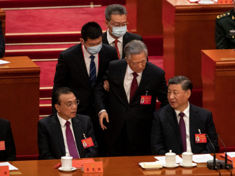 Bivši kineski čelnik Hu iznenada napustio Xijevu stranu u Kongresu