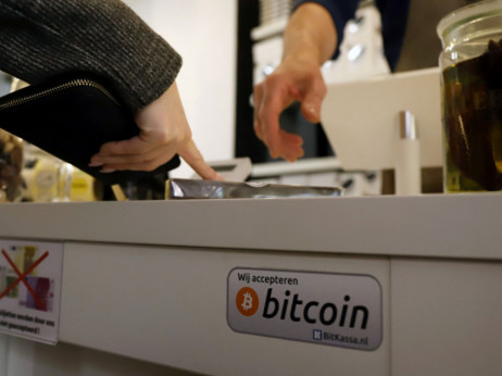 Novi pad kripto tržišta, Bitcoin ispod 17.000 dolara