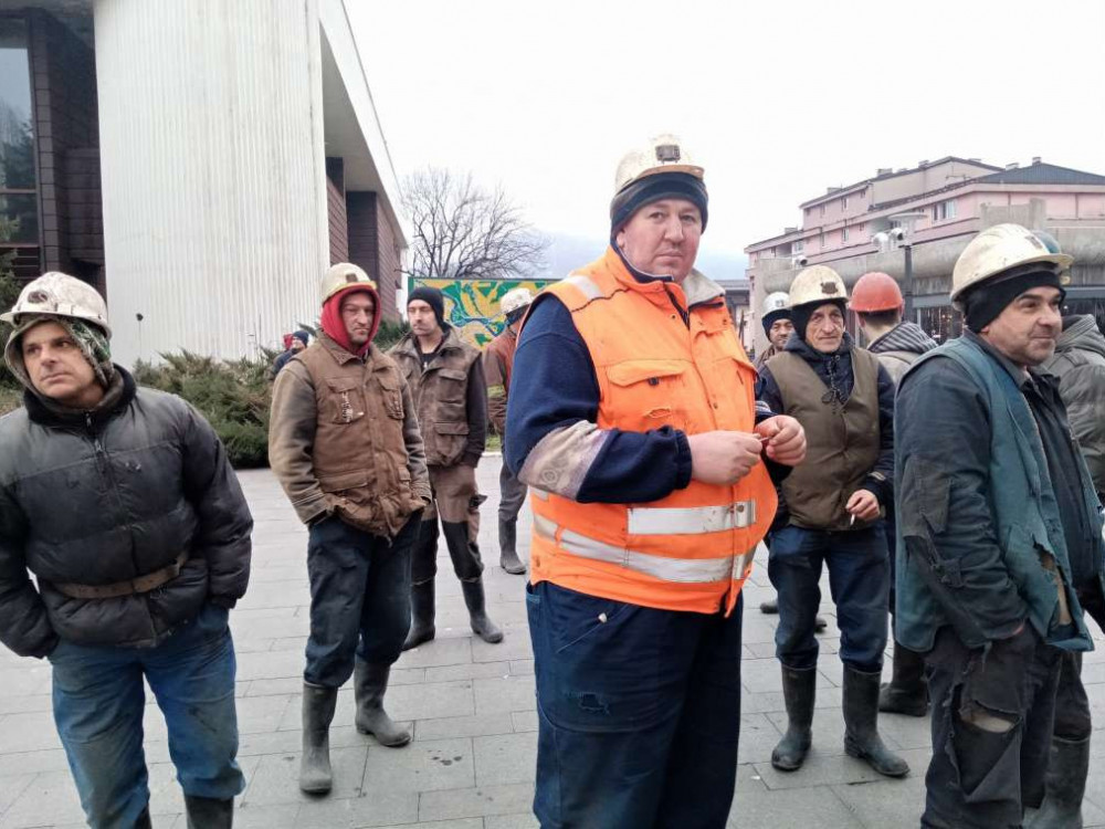 Rudniku Zenica uplaćen novac za plate, rudari prekinuli štrajk
