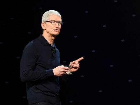 Apple smanjuje platu generalnom direktoru  na 49 miliona dolara