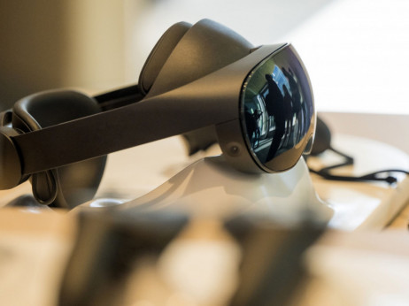 Apple odgađa AR naočale, planira jeftinije slušalice za mješovitu stvarnost