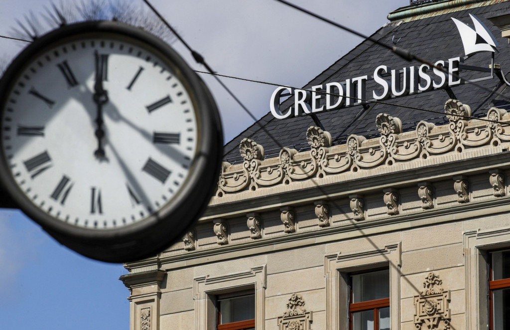 Plan Credit Suissea za First Boston na klimavim nogama