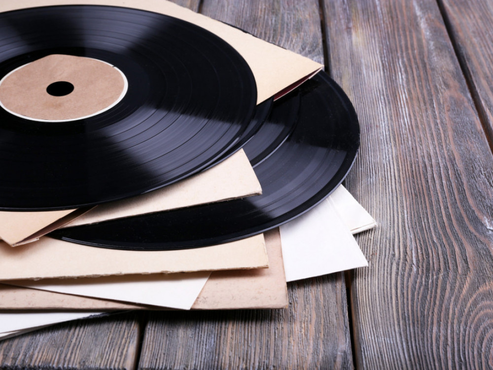Vinil je u modi: Ploče nakon 35 godina prodavanije od CD-ova