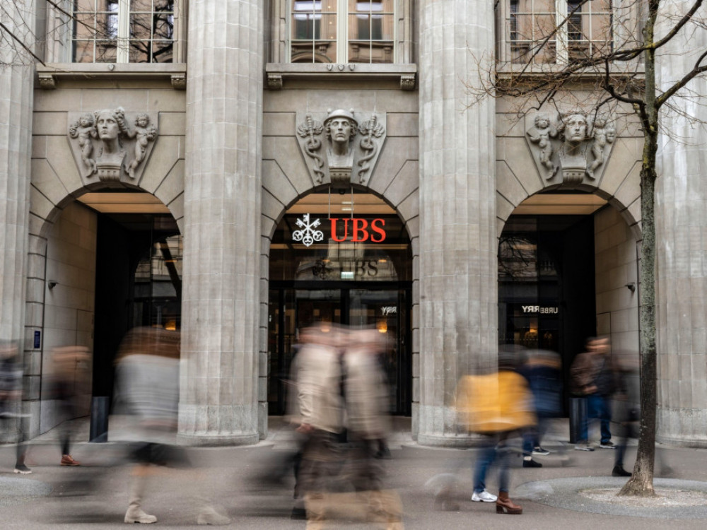 UBS kupuje Credit Suisse za tri milijarde franaka