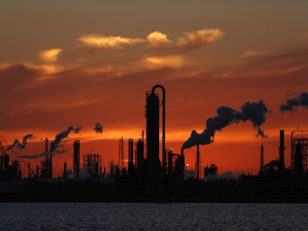 Nafta ide ka šestom mjesečnom gubitku zbog loših prognoza potražnje