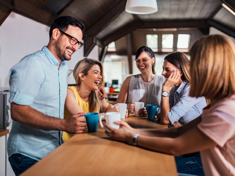 Ispijanje kafe savršen način za izgradnju odnosa sa kolegama