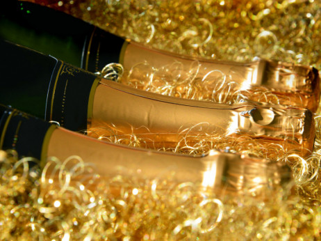 Šampanjac na berzi vredniji od zlata i indeksa S&P 500