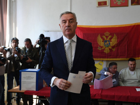 Đukanović izgubio izbore poslije tri decenije političke dominacije