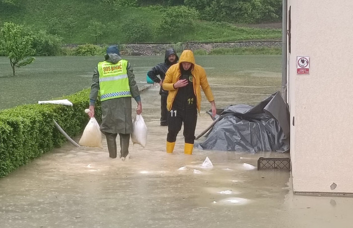 Poplave na sjeverozapadu BiH, prekid na više putnih pravaca