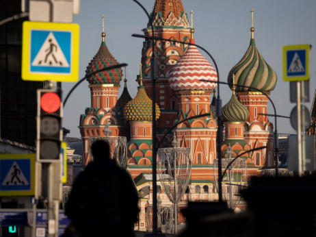 Rusija povećava kamatne stope unatoč slabljenju rublje