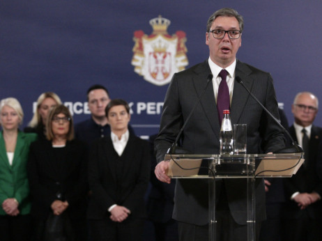 Brnabić ponudila ostavku, Vučić najavio prijevremene izbore
