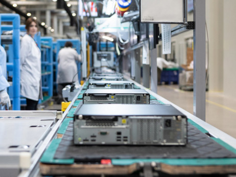Lenovo isporučio milion računara iz svoje prve tvornice u Evropi