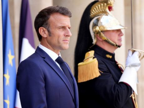 Macron se zalaže za okončanje nereda testirajući svoj autoritet