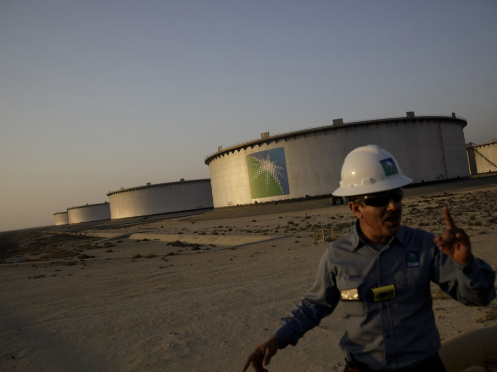 Saudijci povećavaju većinu cijena nafte u Aziji i Evropi dok se tržište zaoštrava