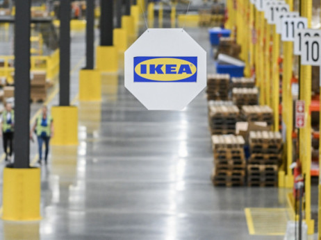 Ikea snižava cijene dok inflacija pritišće kupce