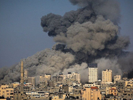 Eksplozija u bolnici u Gazi ugrožava Bidenovo putovanje