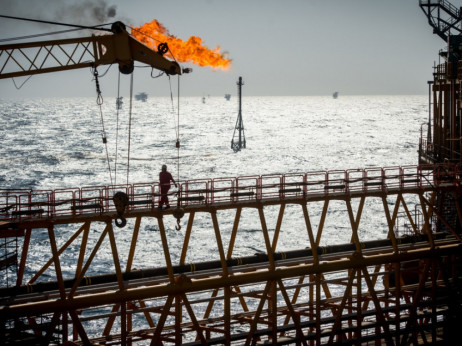Cijene nafte padaju uz smirivanje krize i ublažavanje ograničenja