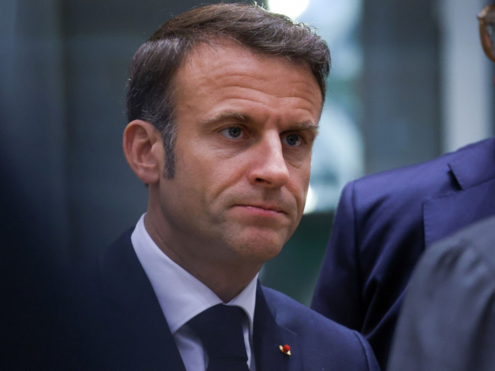 Macron slijeće u Putinovo dvorište u potrazi za novim prijateljima i uranom