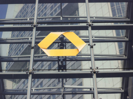 Commerzbank povećao projekcije uz otkup akcija od 600 miliona evra