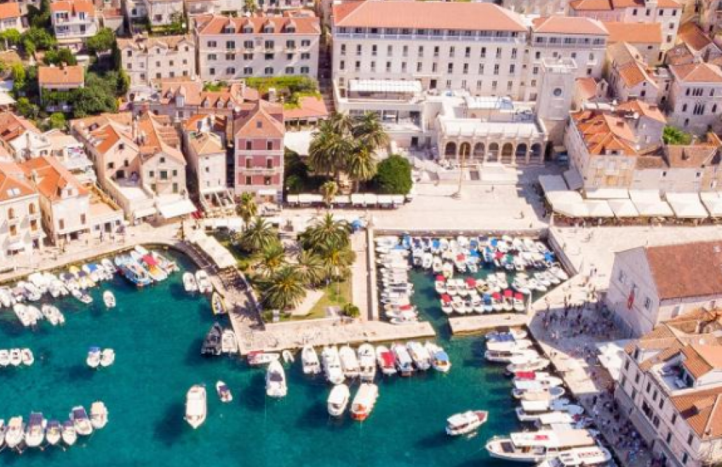 Češki vlasnik prodaje Sunčani Hvar, u igri dva nova investitora