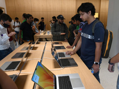 SAD poziva Indiju da ne ograničava trgovinu politikom uvoza laptopa