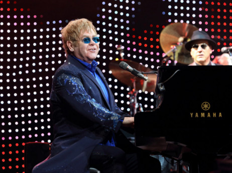 Lične stvari Eltona Johna mogle bi dostići milione na aukciji