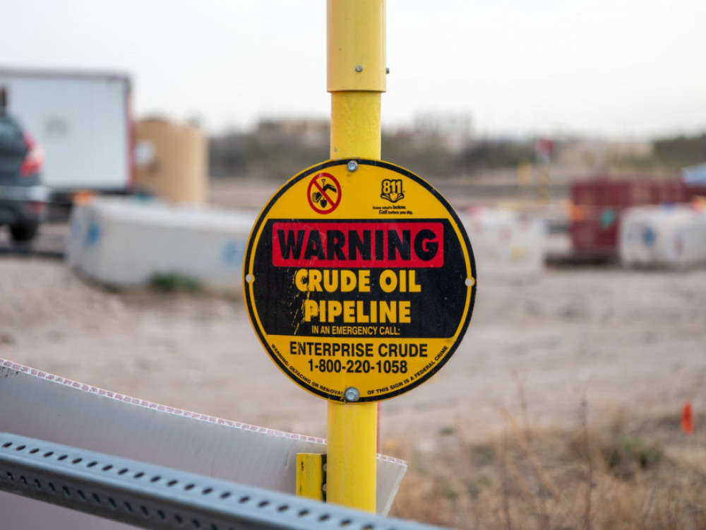 Nafta lagano raste s fokusom na globalne burze i Bliski istok