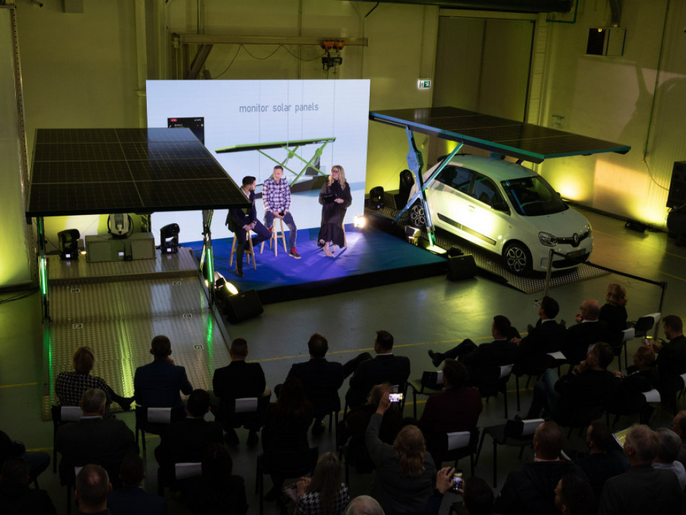 Hrvatska kompanija lansirala prvu autonomnu solarnu punionicu za e-vozila u EU