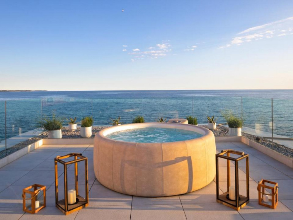 Ako imate koji milijun viška razmislite o ulaganju u ove vile na Jadranu